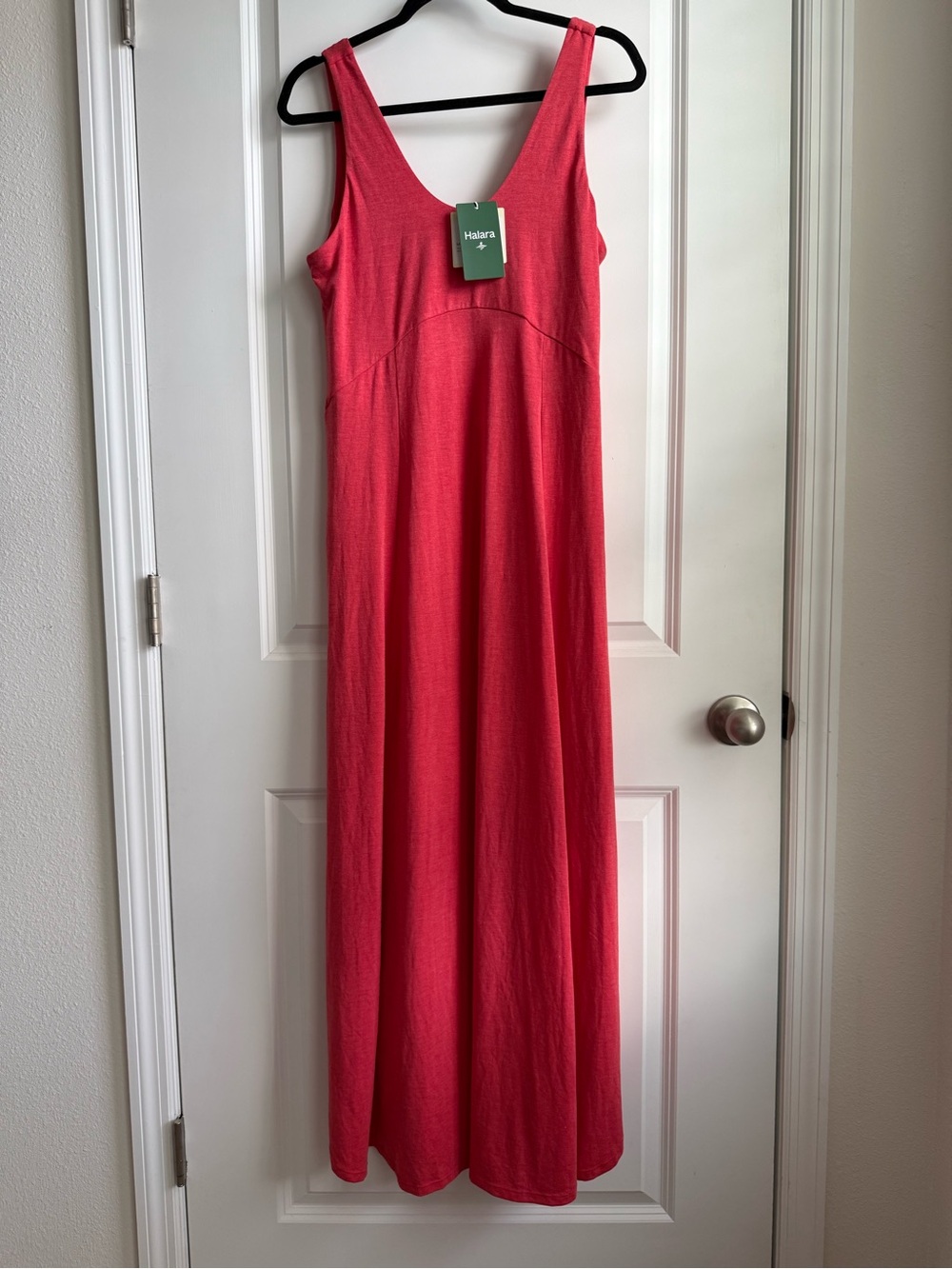 HALARA NWT U-Neck Flowy Maxi Casual Tank Dress